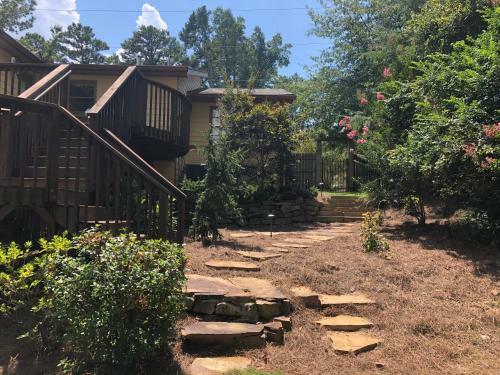 Hostal Brookhaven Gem: Private Room Shared Bth With Wi-fi