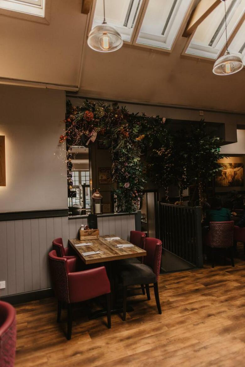 Atholl Arms Hotel