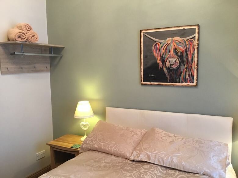 Hostal Lakeview Guest House