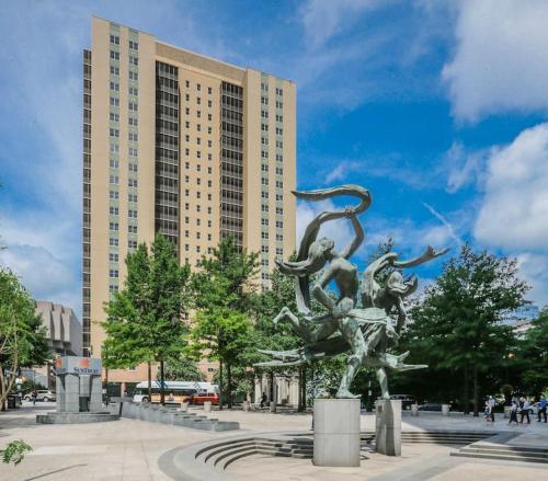 Highrise Atl Downtown Home With A View, Sleeps 4