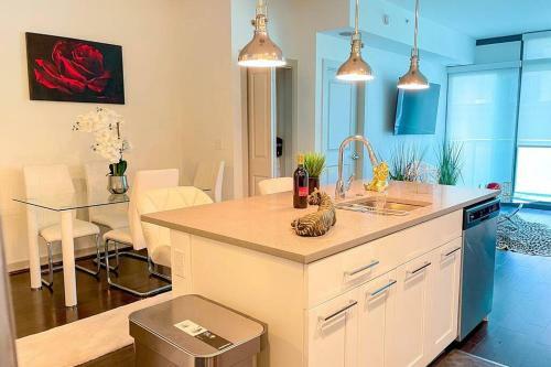 Apartamento ?2b/2b Luxury Buckhead Highrise W/ City View?
