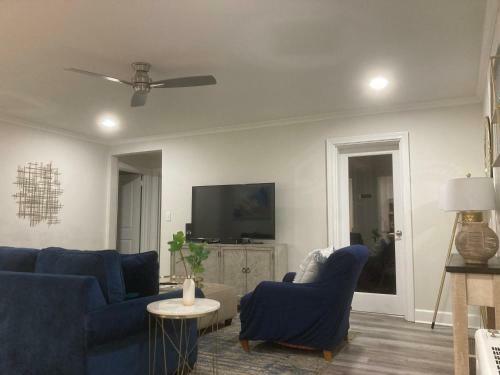 Modern 1br Plus Balcony With Views In Downtown Atl