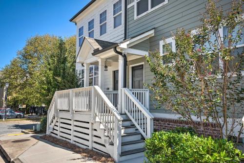 Atlanta Townhome With Deck About 6 Mi To Downtown!