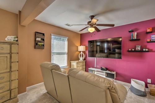 Elegant Townhome About 8 Mi To Downtown Atlanta!