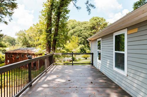 Newly Renovated Hidden Gem