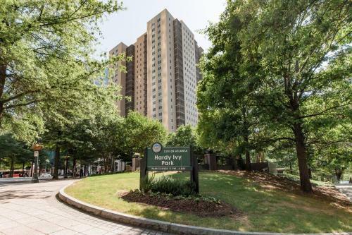 Prime Location Studio L Downtown Atl With Views!