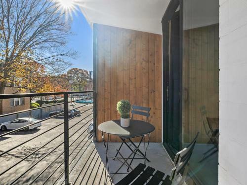Apartamento Clever Studio With Queen Bed, City Walkable!