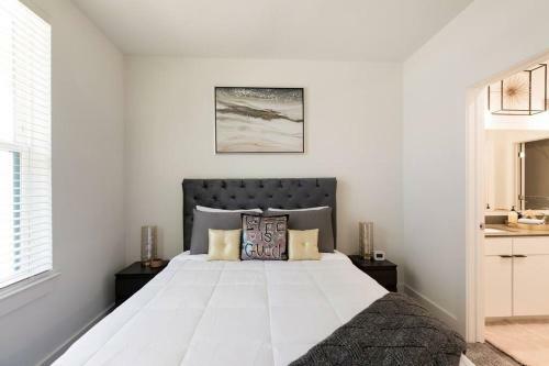 Apartamento Luxury 2br 2ba Apt With Gym Pool & Free Parking