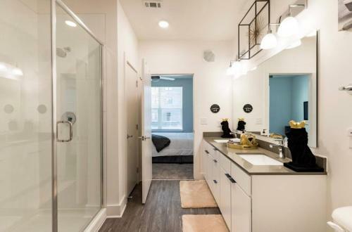 Apartamento Luxury 2br 2ba Apt With Gym Pool & Free Parking
