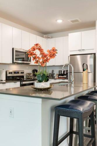 Apartamento Luxury 2br 2ba Apt With Gym Pool & Free Parking