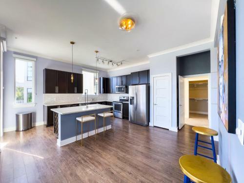 Apartamento Breathtaking Pivotal Buckhead Acropolis King Bed Palace