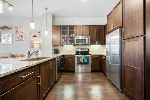 Apartamento ? Chic 1 Bdrm In Buckhead, 3 Min Walk To Park ?