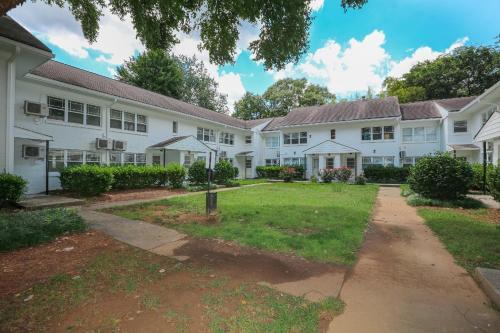 Apartamento Studio2zero Peaceful Off Peachtree Modern Studio