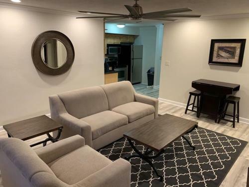 Highrise Atl Downtown Condo 1 Block From Americasmart Sleeps 4