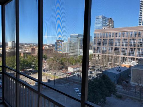 Highrise Atl Downtown Condo 1 Block From Americasmart Sleeps 4