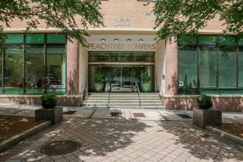 Modern 2 Bed 2 Bath In Downtown Atlanta Sleeps 6