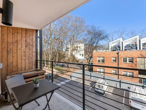 Apartamento Crafty Studio With King Bed, City Walkable!