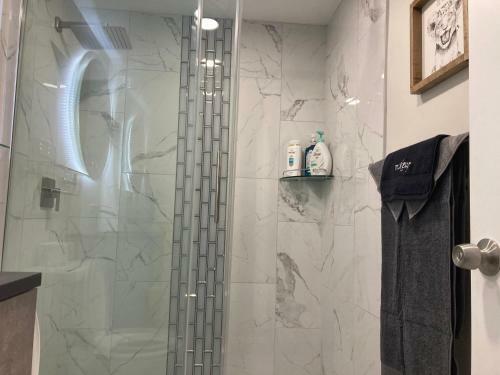 Newly Renovated Modern Studio L Center Downtown Great City View
