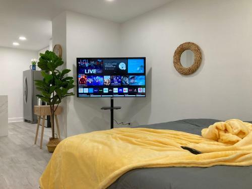 Newly Renovated Modern Studio L Center Downtown Great City View