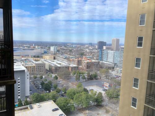 Newly Renovated Modern Studio L Center Downtown Great City View