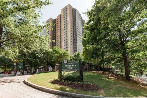 Newly Renovated Modern Studio L Center Downtown Great City View