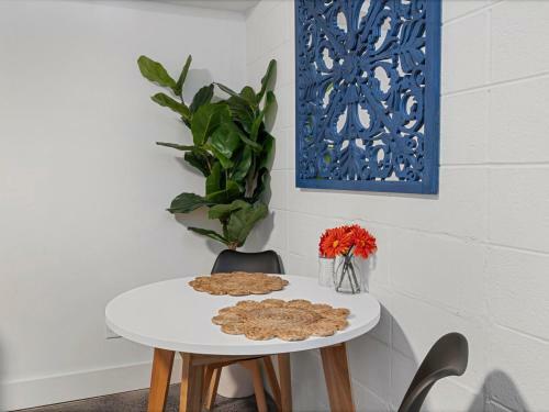 Apartamento Colorful Studio With Queen Bed, City Walkable!