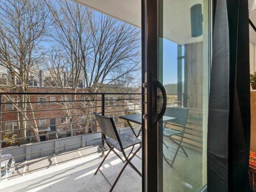 Apartamento Colorful Studio With Queen Bed, City Walkable!