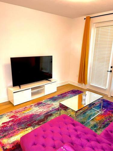Apartamento Contemporary Luxe Home