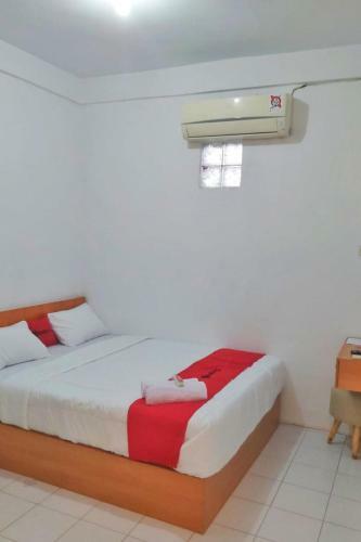 Hotel Reddoorz Near Gor Uny