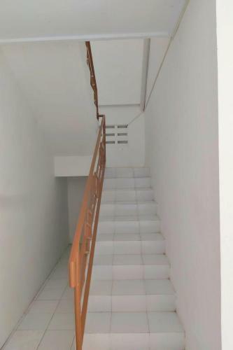 Hotel Reddoorz Near Gor Uny