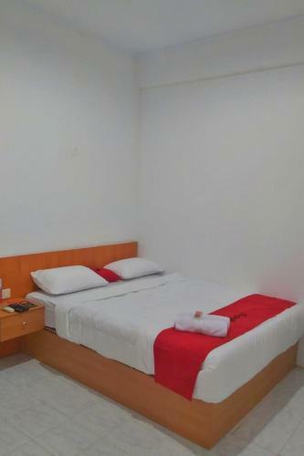 Hotel Reddoorz Near Gor Uny