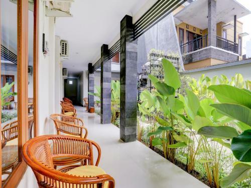 Hotel Oyo 90232 March 67 Stay