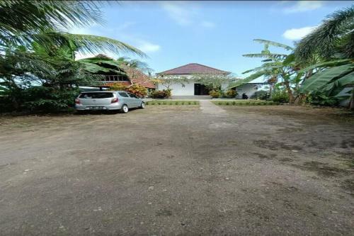 Villa Penginapan Sawah Asri