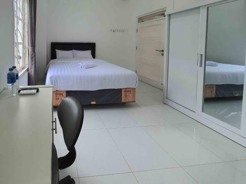 Hotel Reddoorz Syariah At Jalan Godean