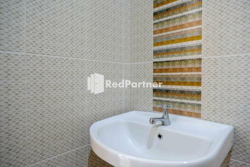 Hotel Ratmono House Syariah Yogya Redpartner