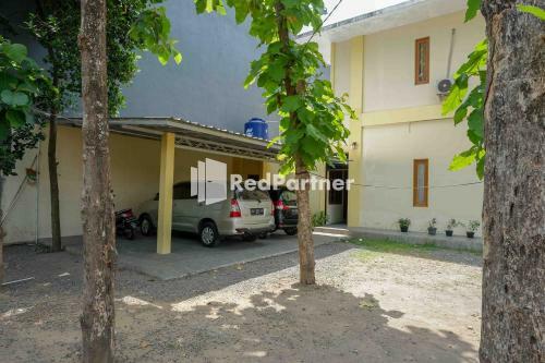 Hotel Ratmono House Syariah Yogya Redpartner