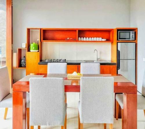 3 Br Private Villa In Pererenan