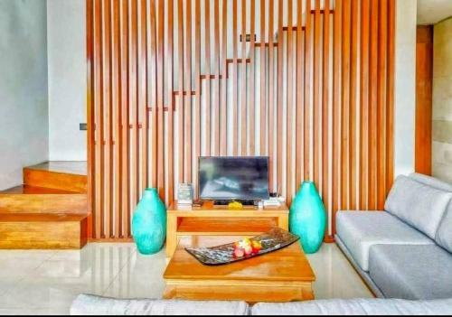 3 Br Private Villa In Pererenan