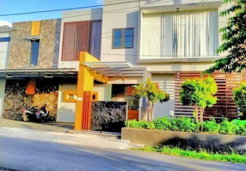 3 Br Private Villa In Pererenan