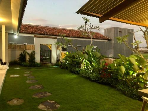 Hostal Aurelia Private Guesthouse