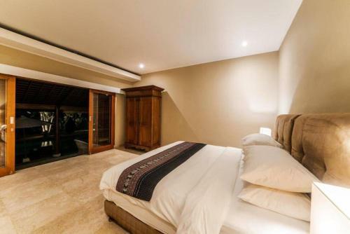 Villa Marcus 3 Bedroom Private Pool Near Beach