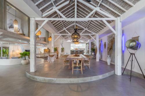 Instagramable 4 Bedroom Villa In Mengening