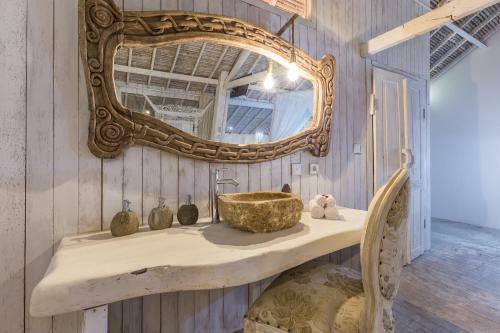 Instagramable 4 Bedroom Villa In Mengening