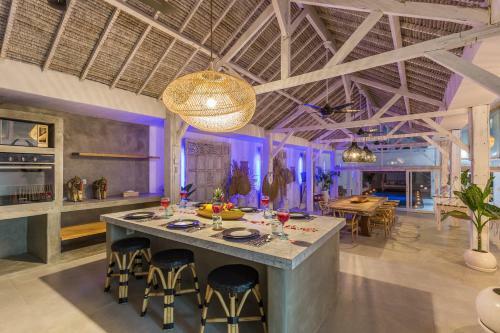 Instagramable 4 Bedroom Villa In Mengening