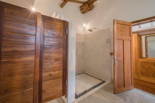 Villa Rovic Face Aux Rizi�res