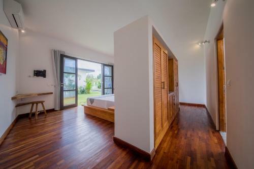 Villa Rovic Face Aux Rizi�res