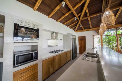 Villa Rovic Face Aux Rizi�res