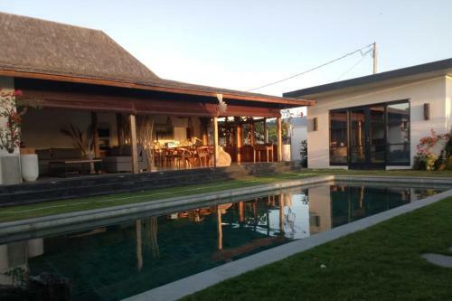 Villa Rovic Face Aux Rizi�res