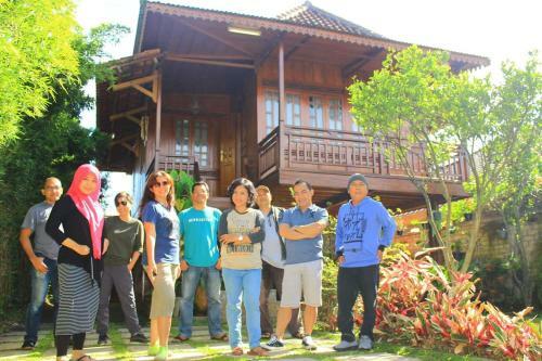 Lodge Oemah Kajoe Lembang