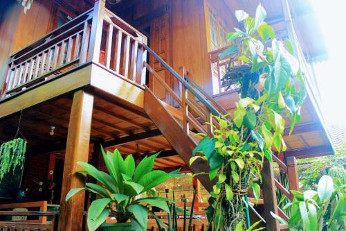 Lodge Oemah Kajoe Lembang